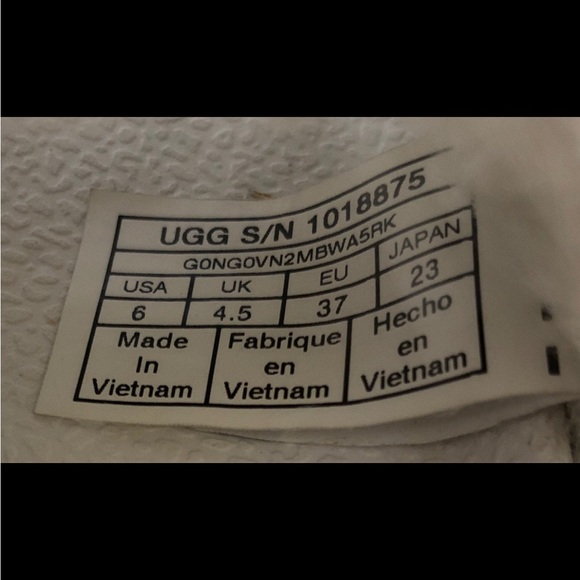 UGG Royale White Sheepskin Fur Slides Slip on Sandals Size 6 - Picture 10 of 11